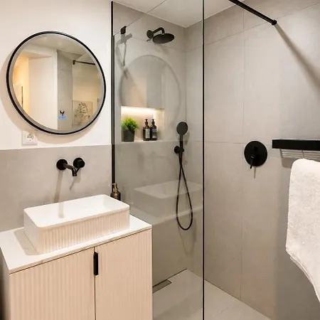 Exclusive - - Netflix - 2 Big Beds Appartement